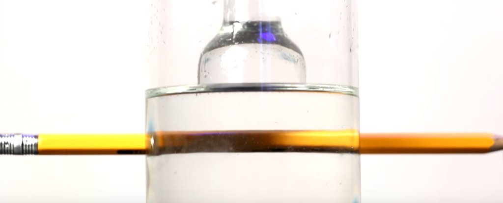 make-a-bottle-disappear-in-this-science-experiment-you-can-try-at-home