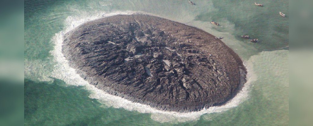 Satellite Pics Show The Demise of Eerie 'Earthquake Mountain' in The