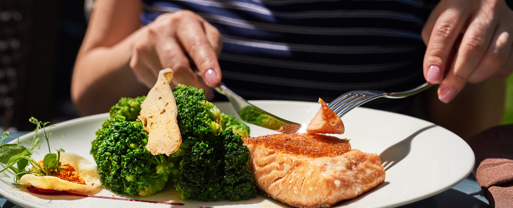 20-Year Study Reveals That a Famed Diet Doesn't Do Much to Reduce Dementia Risk