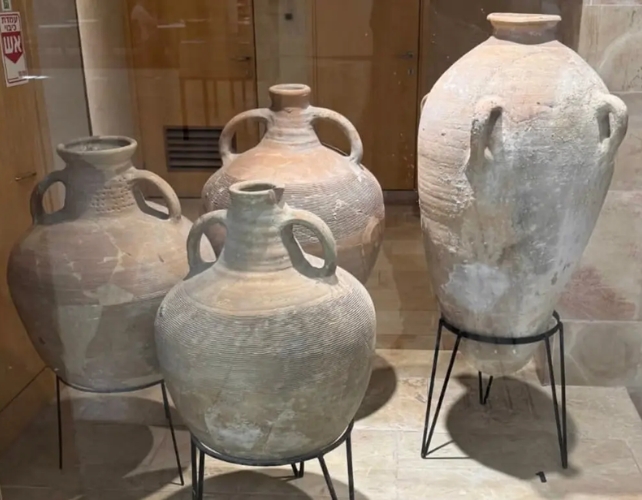 Four ancient jars 