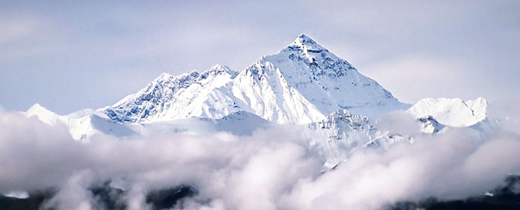 Un acto de ‘piratería’ fluvial podría explicar por qué el Everest creció tanto: Heaven32