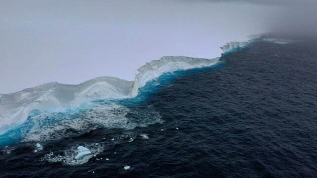 World's Largest Iceberg on Collision Course With Remote Islands