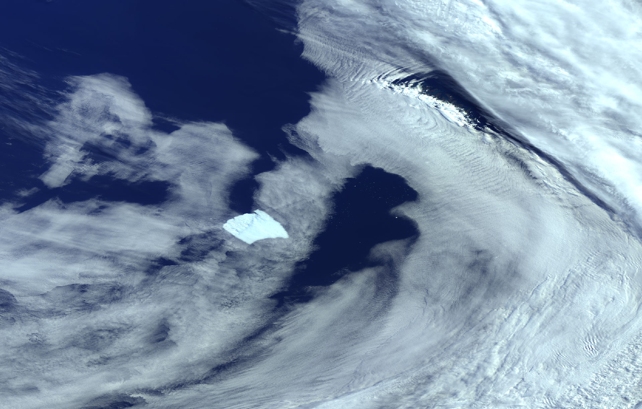 World's Largest Iceberg Breaking Up as Enormous Chunk Cleaves Off