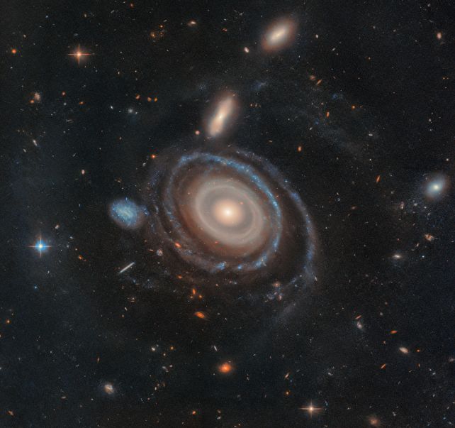 Meet The Record-Smashing Bullseye Galaxy, Garlanded With Nine Galactic Rings