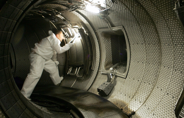 inside french fusion reactor