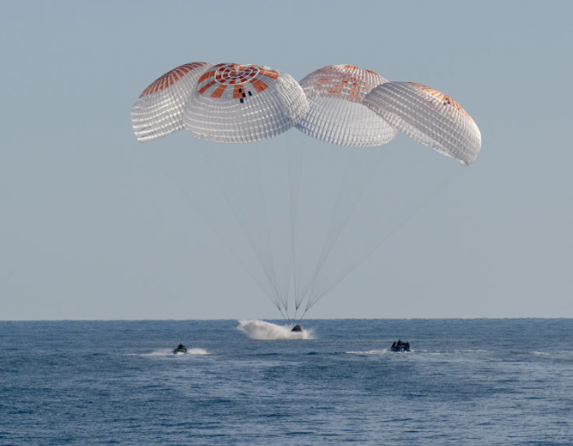 capsule splashdown gulf of mexico