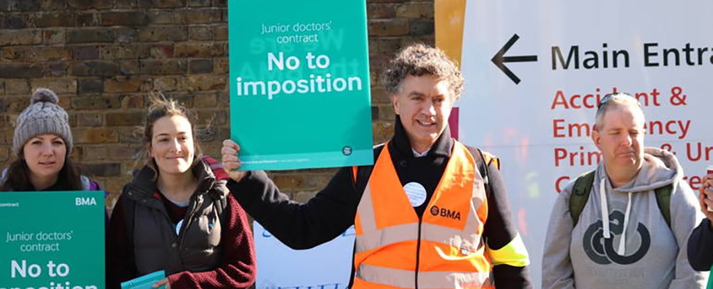 Junior doctors' strike: Jeremy Hunt rejects BMA offer to cancel