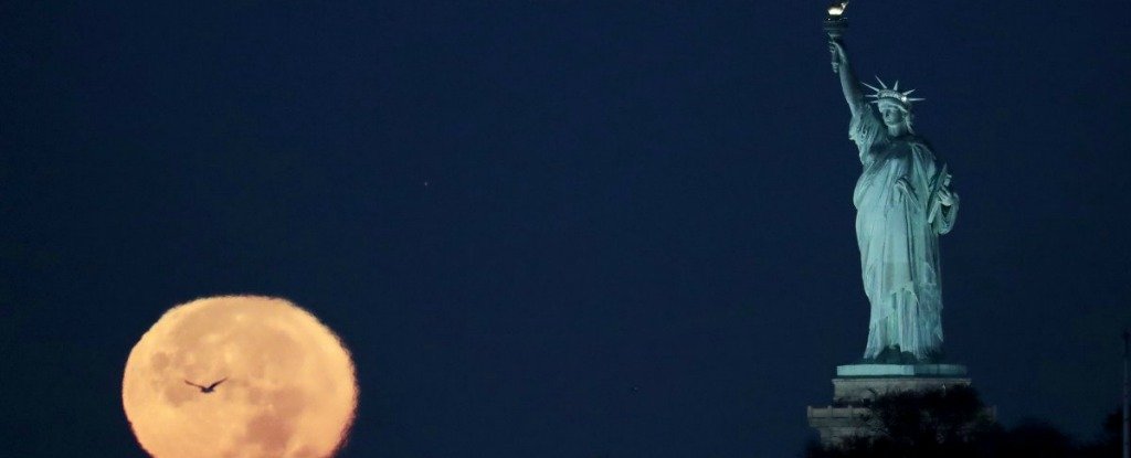 21 of The Best Photos of The Supermoon From Around The World : ScienceAlert